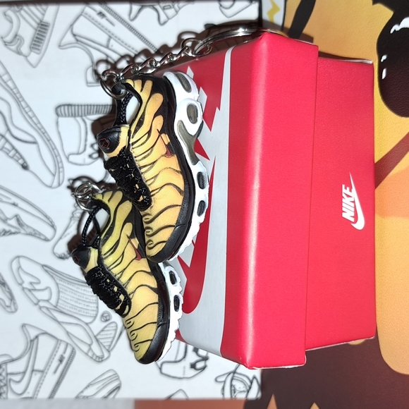 Keychain - Picture 3 of 3